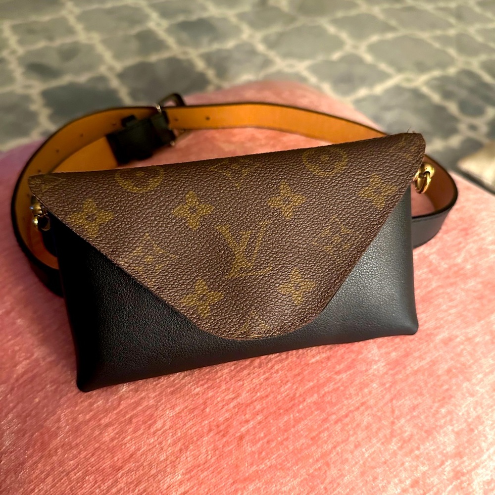 Upcycled belt bag